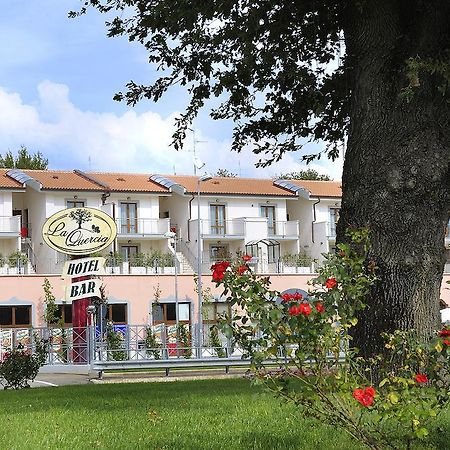 Hotel La Quercia Valmontone Exteriör bild