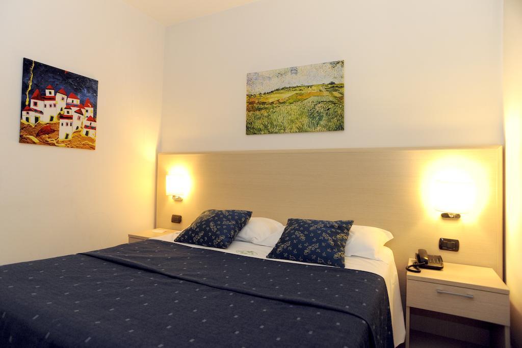 Hotel La Quercia Valmontone Rum bild