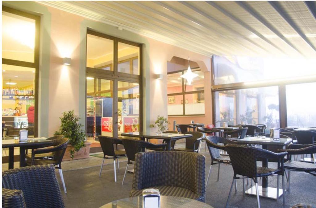 Hotel La Quercia Valmontone Exteriör bild