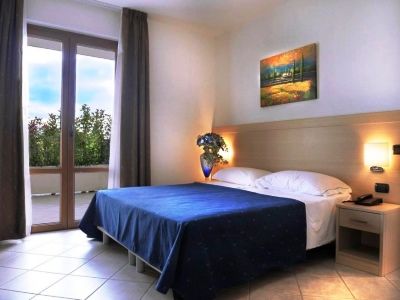 Hotel La Quercia Valmontone Exteriör bild